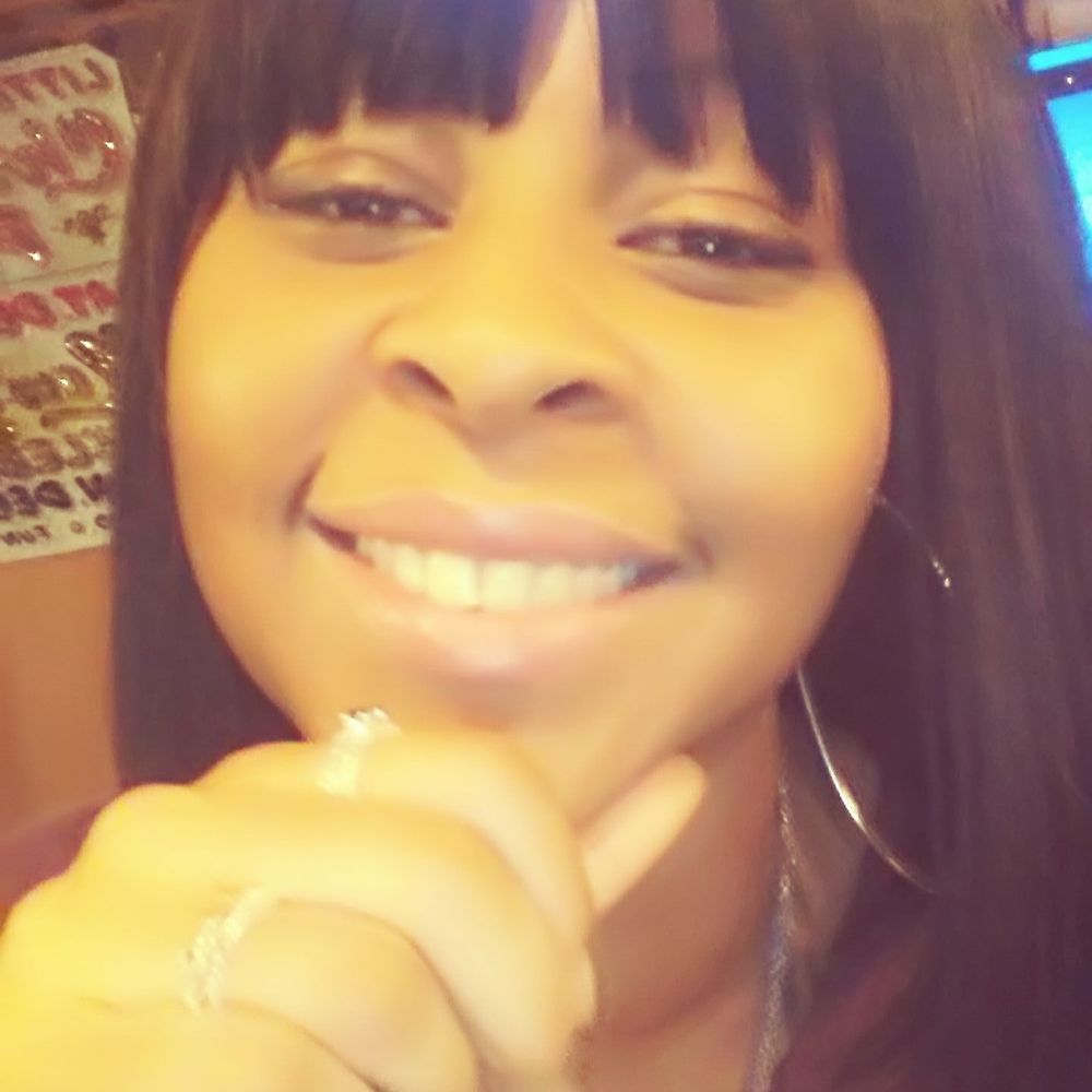 Meet your Posher, Adrianna